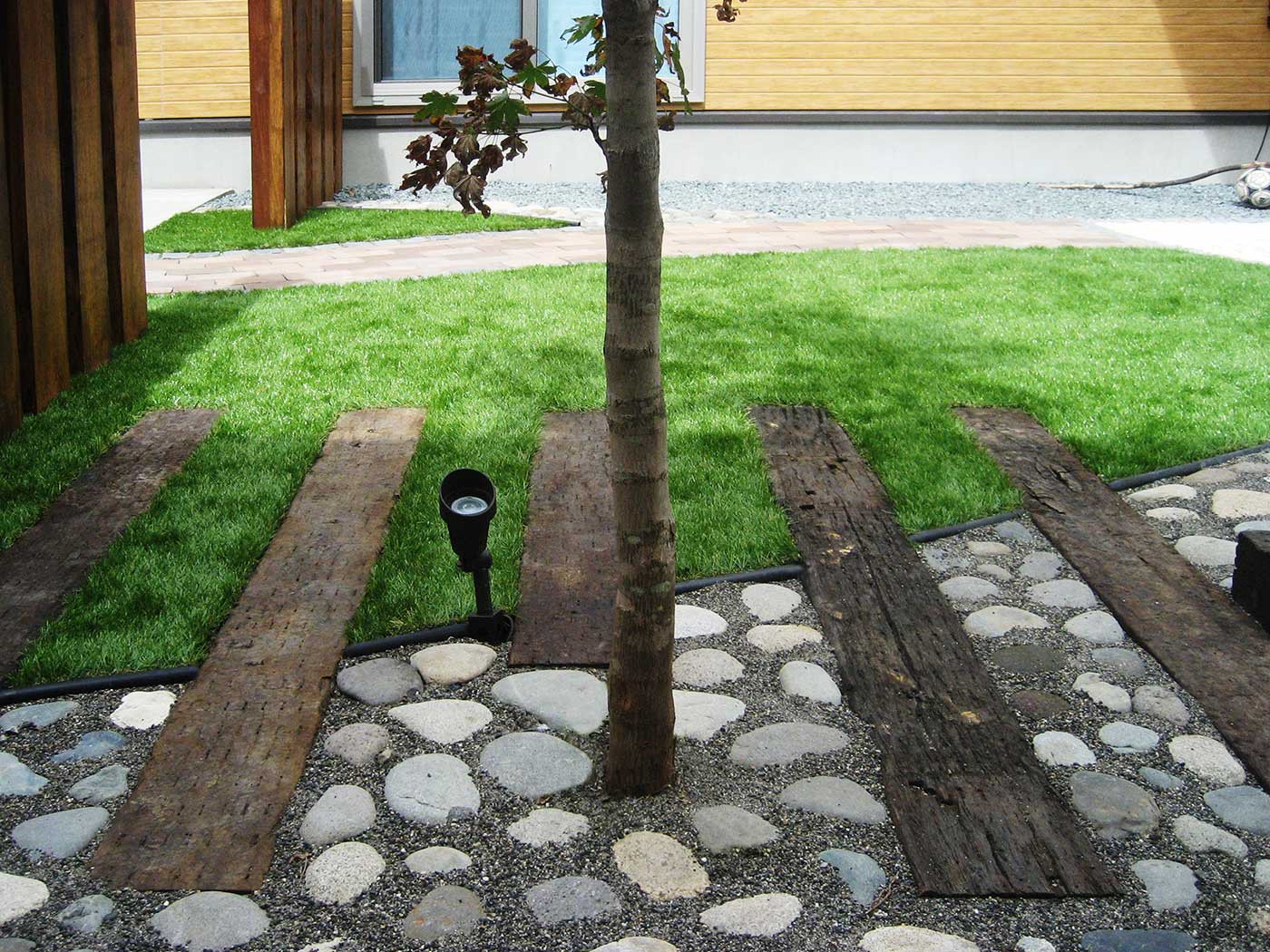 人口芝生ディテール