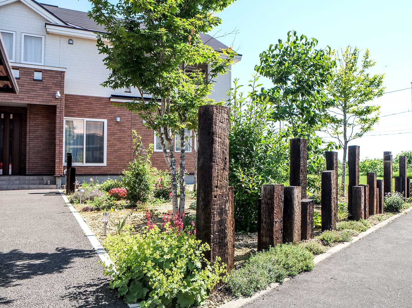 枕木のルーズフェンス