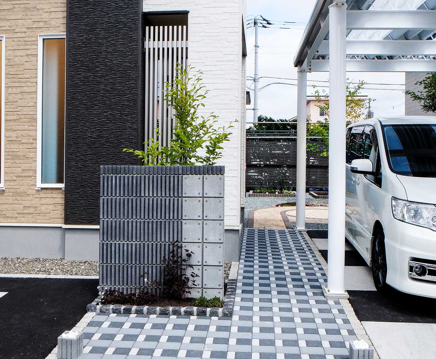 モノトーンなエントランス