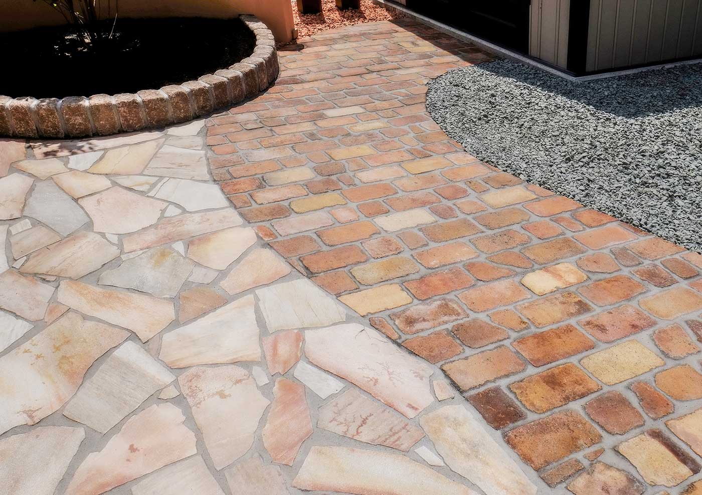 クォーツサイトとオールドブリック