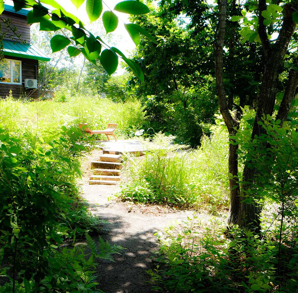 月光テラスに向かう小径