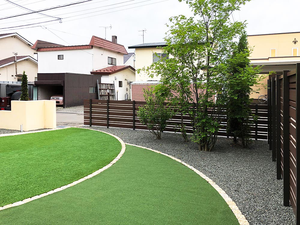 ゴルフターフと植栽