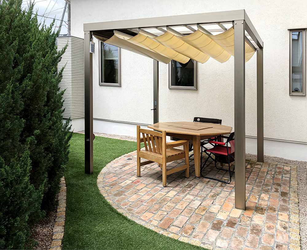 シェードが日陰を