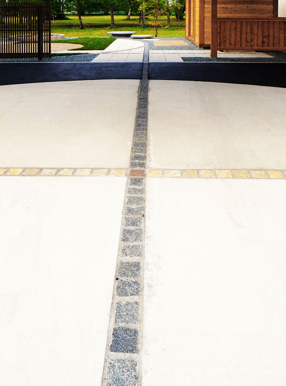 駐車場のピンコロセンターライン。あると便利だよ。