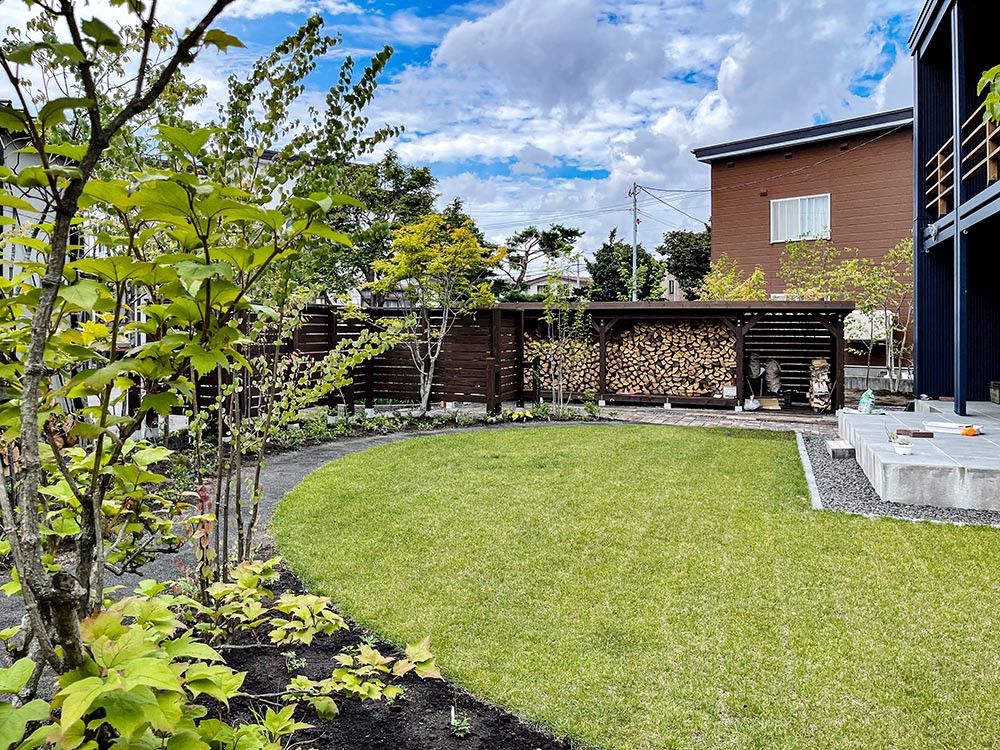芝生の庭