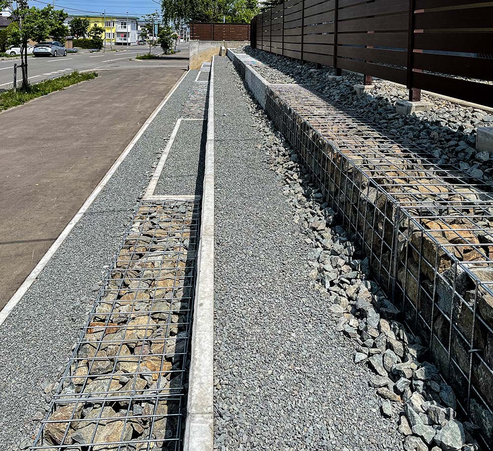 平場の様子。植栽が予定されています。