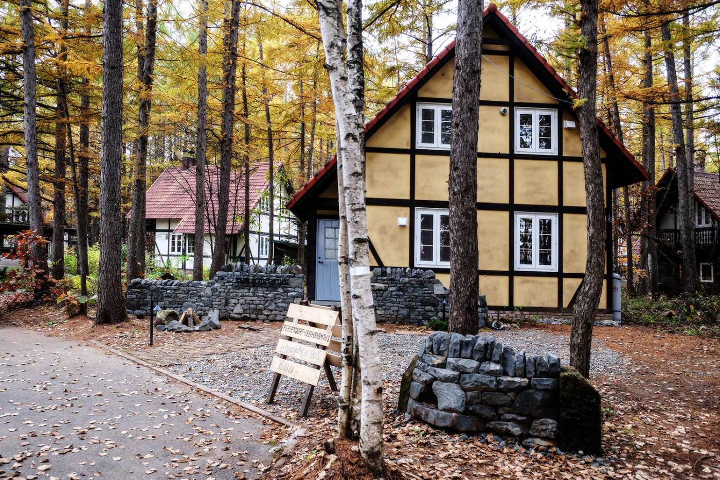 しっとりと景観に溶け込んで