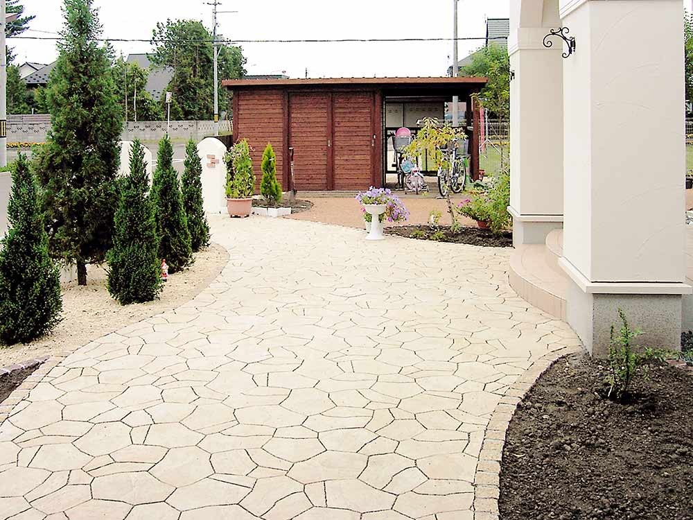 アプローチの化粧ブロック