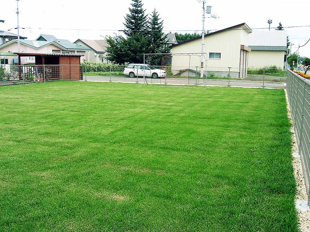 フットサル場を完備